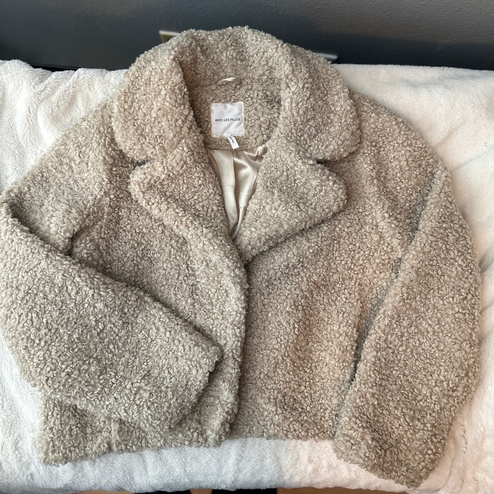 Avec les filles faux fur teddy cropped jacket